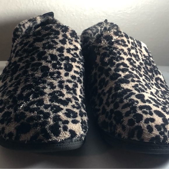 Vionic Women's Indulge Kalia Slip On House Flats Leopard Cheetah Shoes Size 6 - Picture 4 of 16